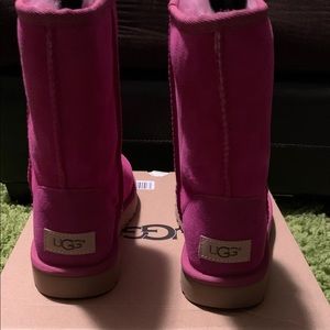 Hot pink Classic Uggs “brand new”